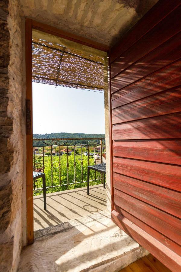 Old Small Stone House Zrnovo Bagian luar foto